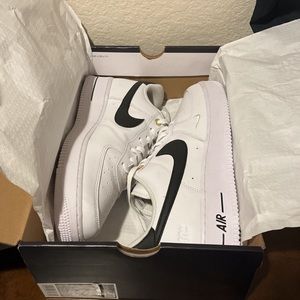 AIR FORCE 1 '07 LV8 '40TH ANNIVERSARY - WHITE BLACK'
